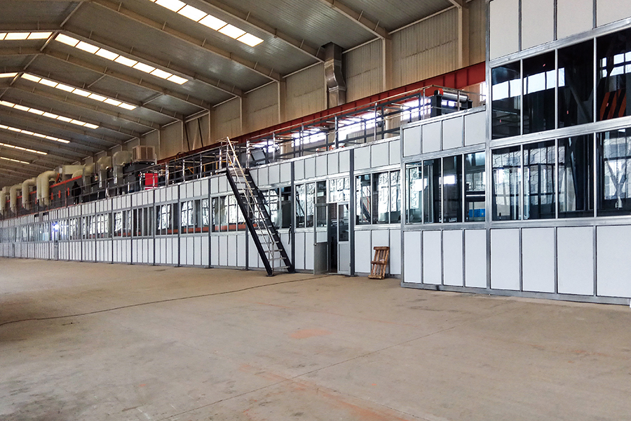 Linia do produkcji kolorowych powłok z folii aluminiowej do pojemników na żywność